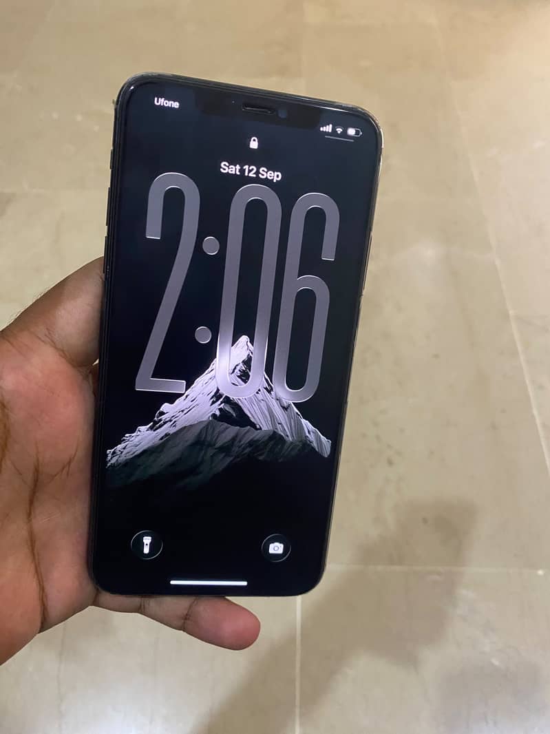 Apple iPhone 11 Pro Max 3