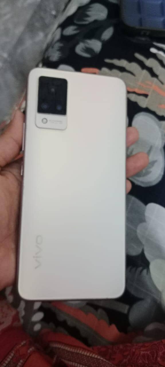 Vivo V21 1