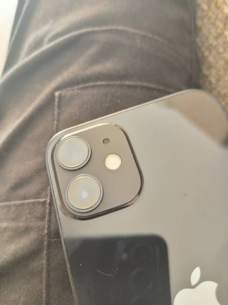 Apple iPhone 12 mini 1