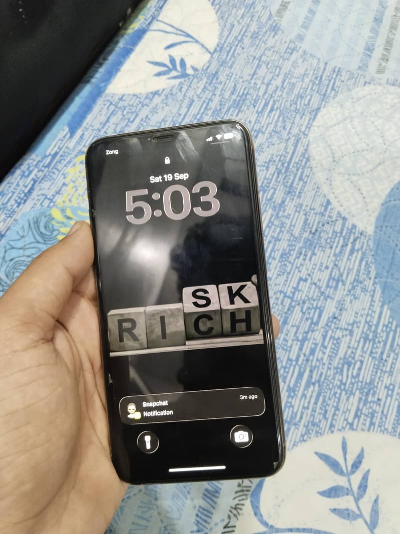 Apple iPhone 11 Pro Max 3