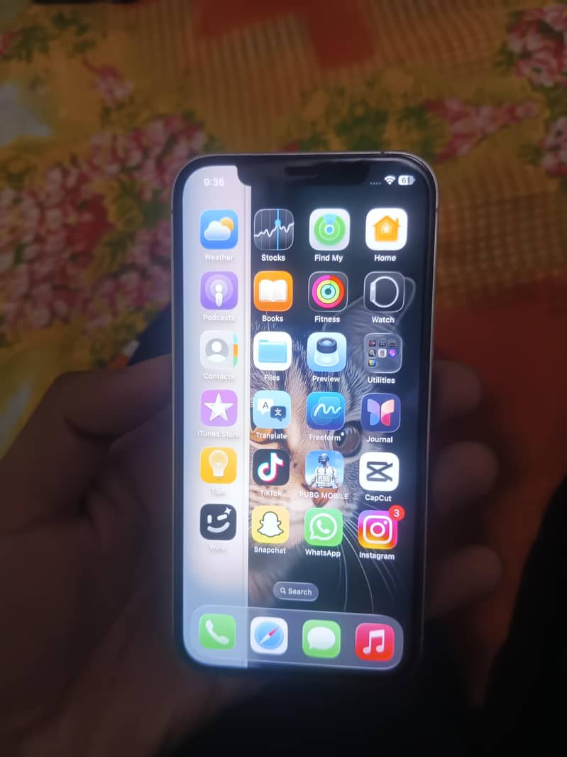 Apple iPhone 12 Pro 1