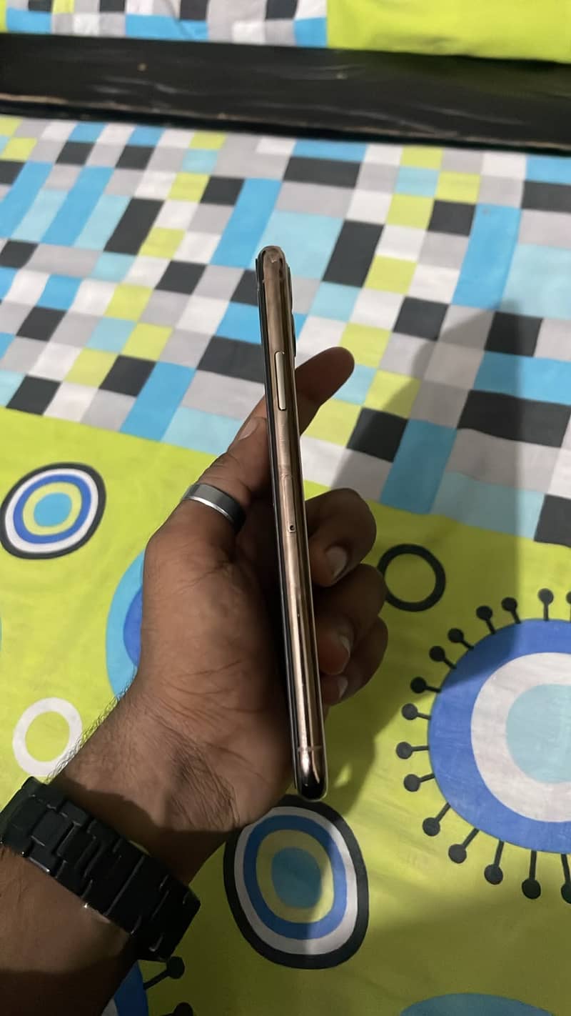 Apple iPhone 11 Pro Max 3