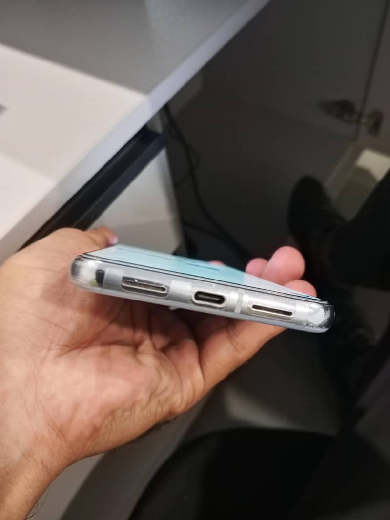 Google Pixel 8 Pro 2