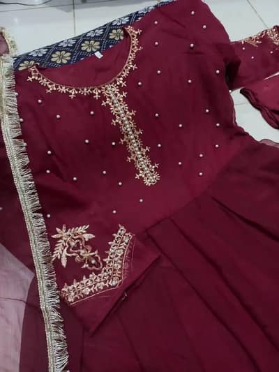 Maroon chiffon maxi 3 pcs. Pearl embroidery. Standard size. New