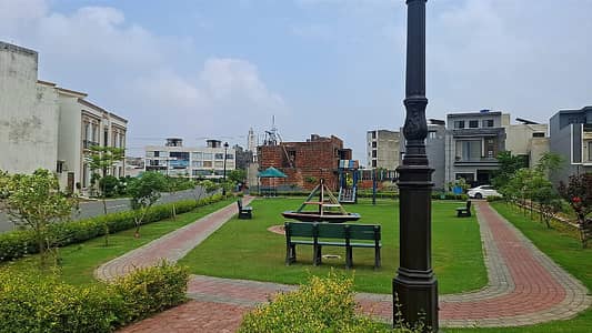 10 Marla Beautiful Location Ideal For Builders Near Park Mosque Market Plot For Sale