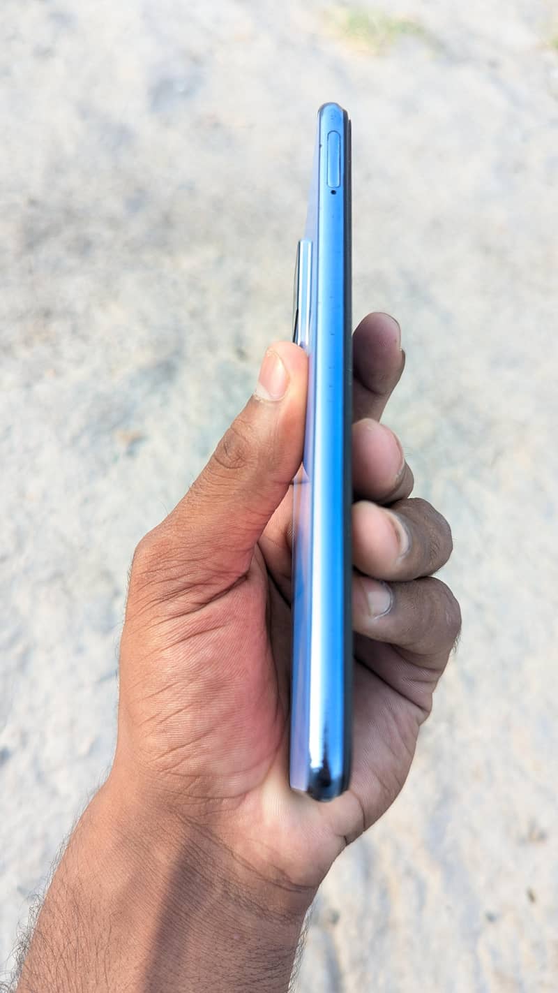 Vivo V21e 4