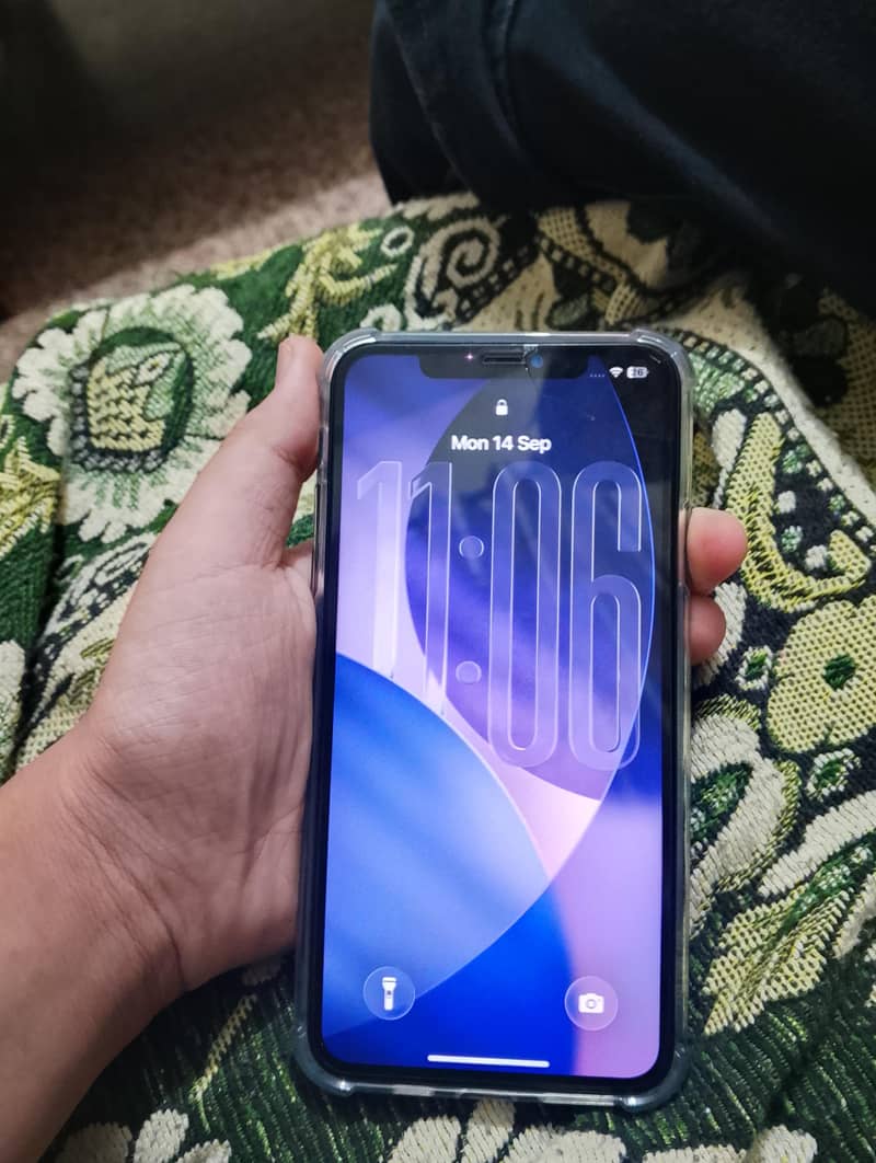 Apple iPhone 11 Pro Max 7