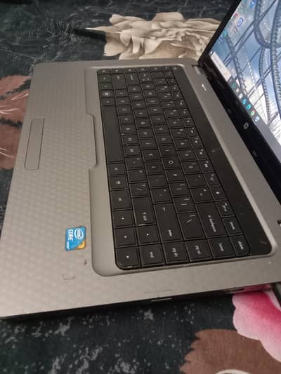 hp corei3 big labtop 6gb ram very good conditions and rate
