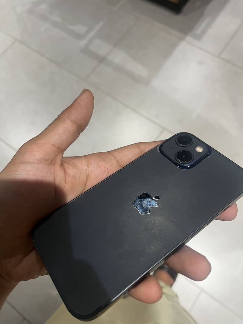 Apple iPhone 13 2