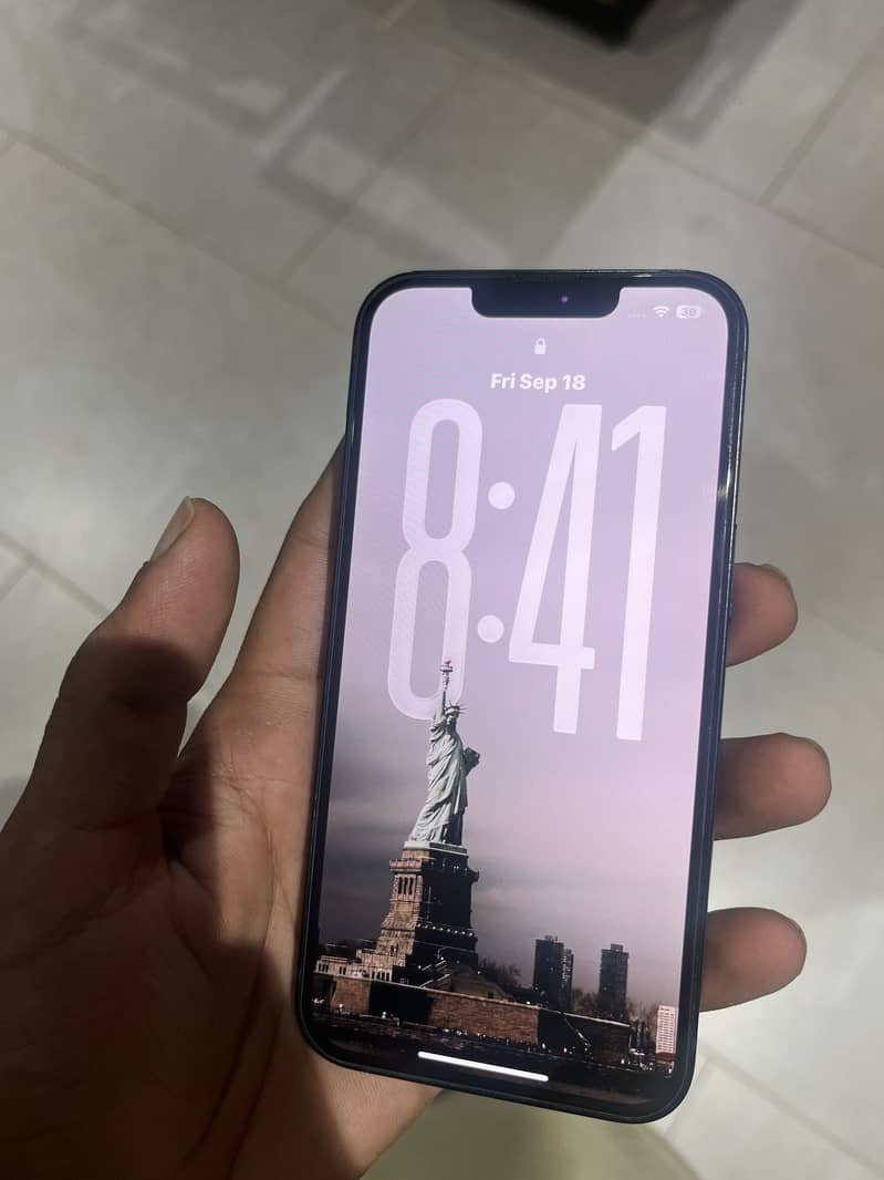 Apple iPhone 13 1