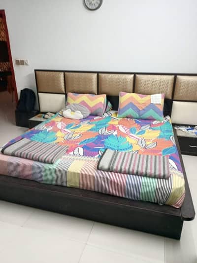 Low profile Bed Set For Sale