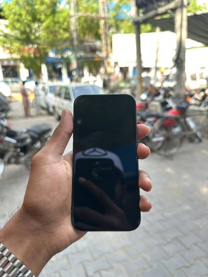 Apple iPhone 15 Pro 1