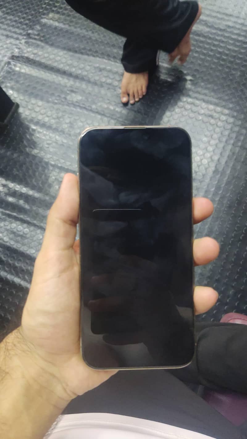 iphone 16 pro max 2