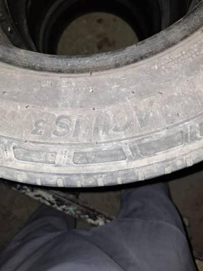 Shahzore & Hiace Used Tyre