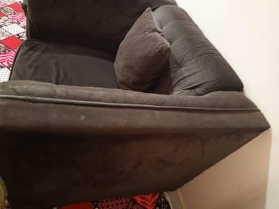 5 seater sofa set with table for urgent sale