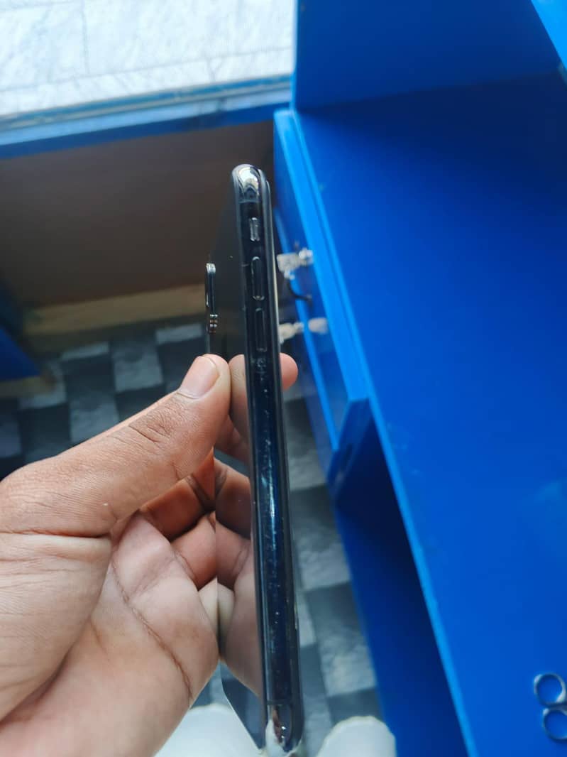 Apple iPhone X 1