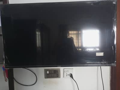 Haier Smart Led TV 40inch pannel break