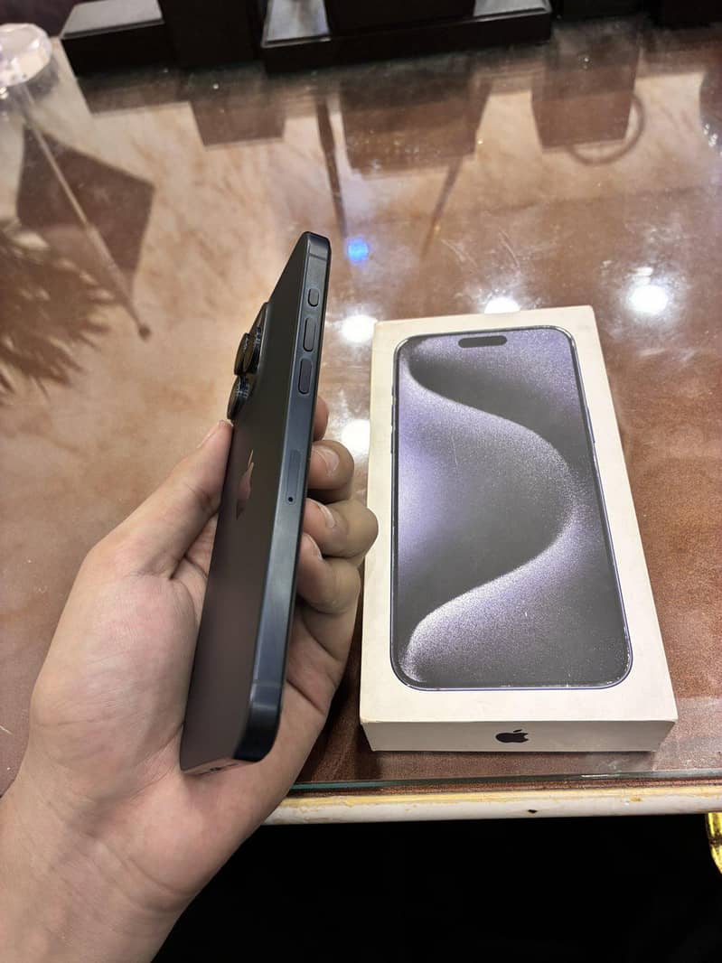 Apple iPhone 15 Pro Max 1