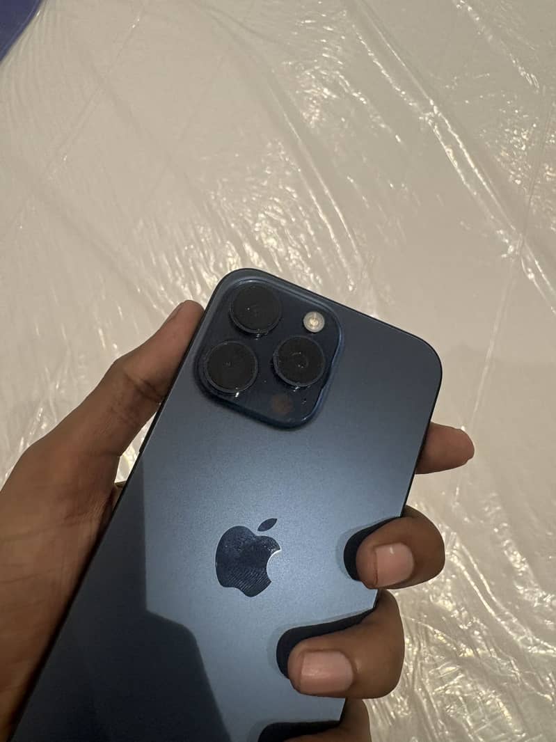 Apple iPhone 15 Pro Max 1
