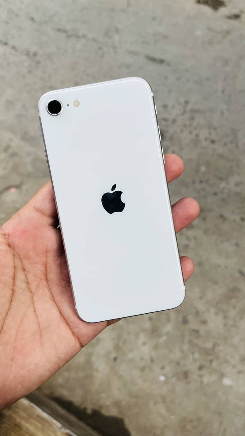 Apple iPhone SE 3