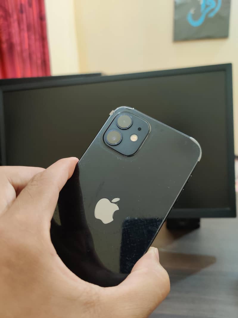 Apple iPhone 12 6