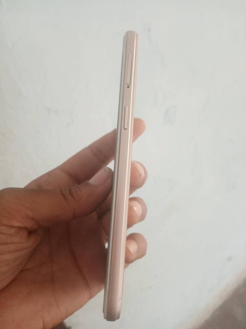 OPPO A57 4