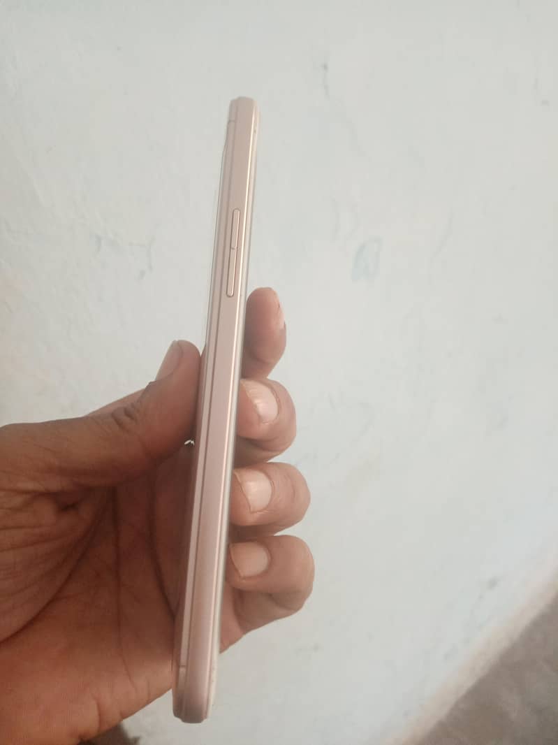 OPPO A57 5