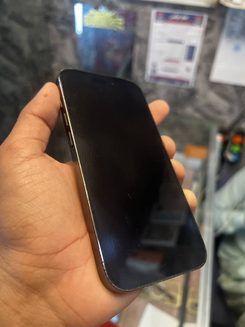 Apple iPhone 14 Pro 3