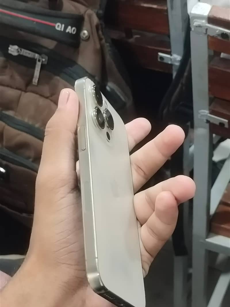Apple iPhone 13 Pro 1