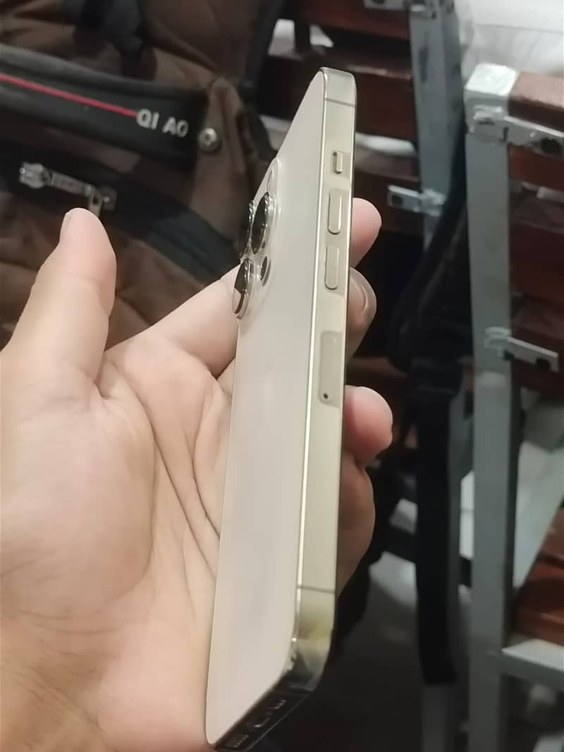 Apple iPhone 13 Pro 2