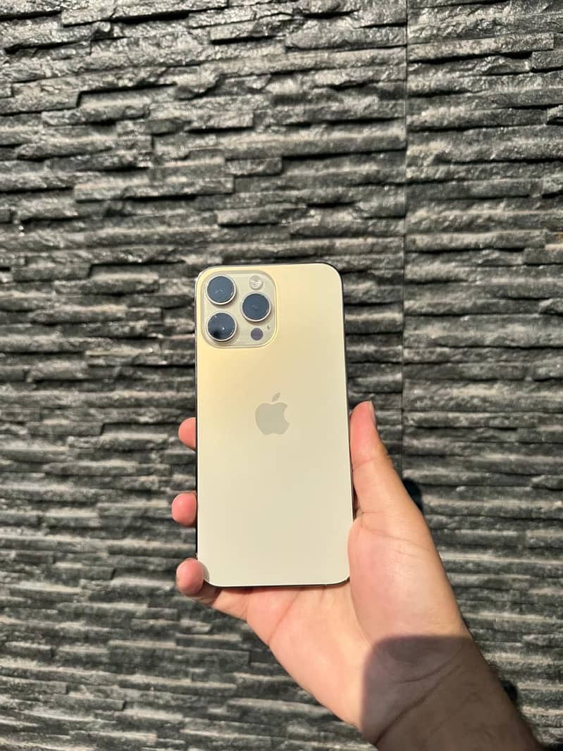Apple iPhone 14 Pro Max 0