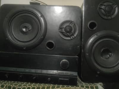 2 speaker 6 inch and one bass tube 12 inch and amplifier for sale