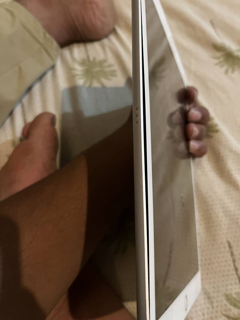iPad 7th gen 1