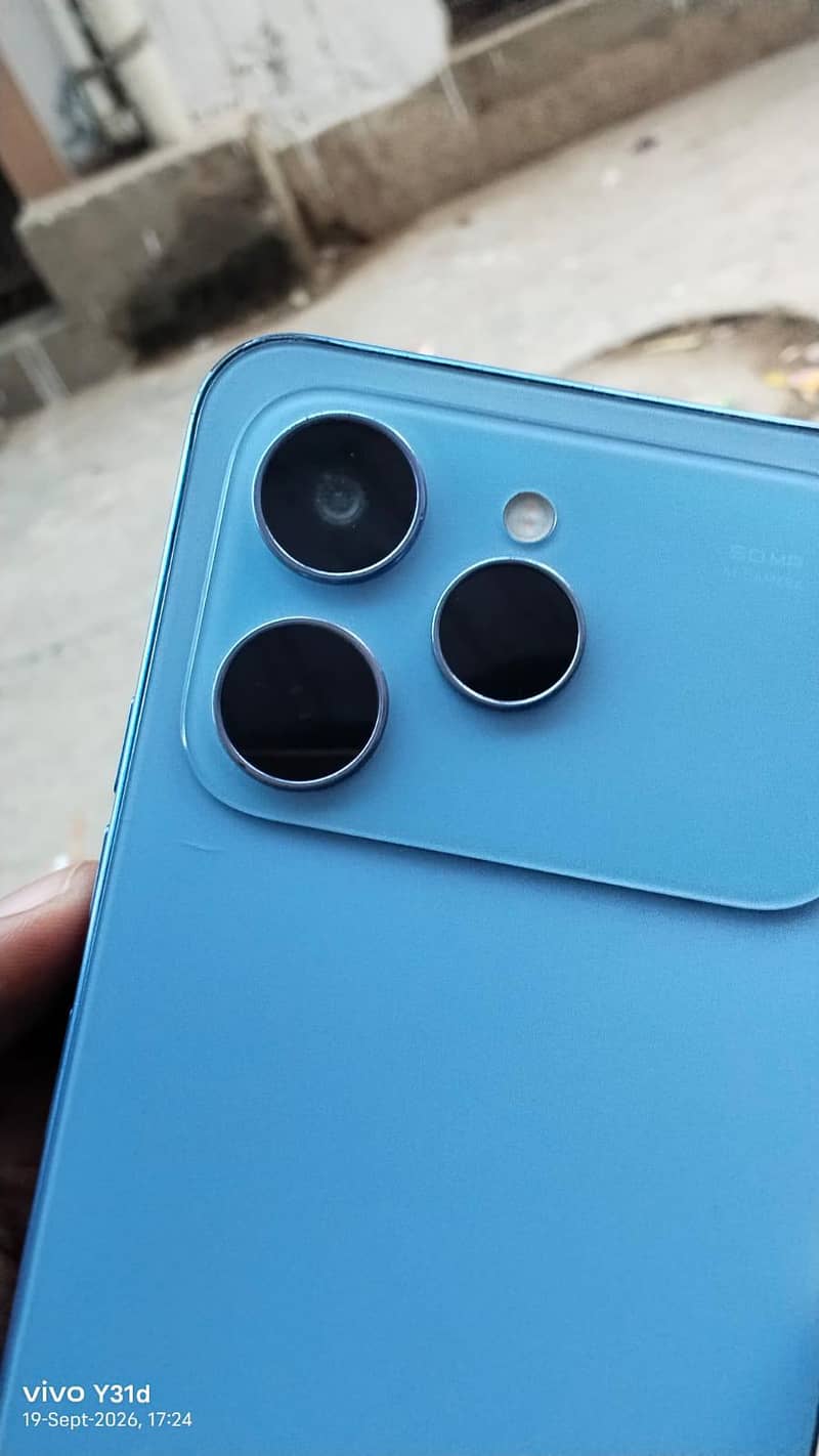 Tecno Spark 40 4