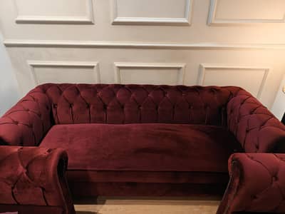 selling Almost New Sofa Set