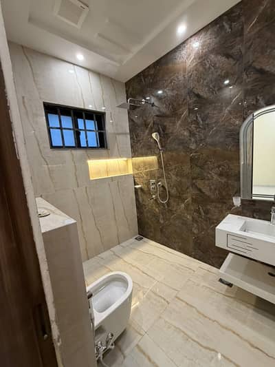 10 MARLA BRAND NEW HOUSE FOR SALE IN NASHEMAN-E-IQBAL PHASE 2