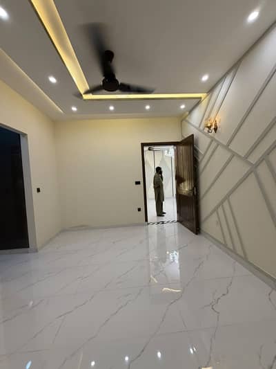 10 MARLA BRAND NEW DOUBLE STORY HOUSE FOR SALE IN NASHEMAN-E-IQBAL PHASE 2