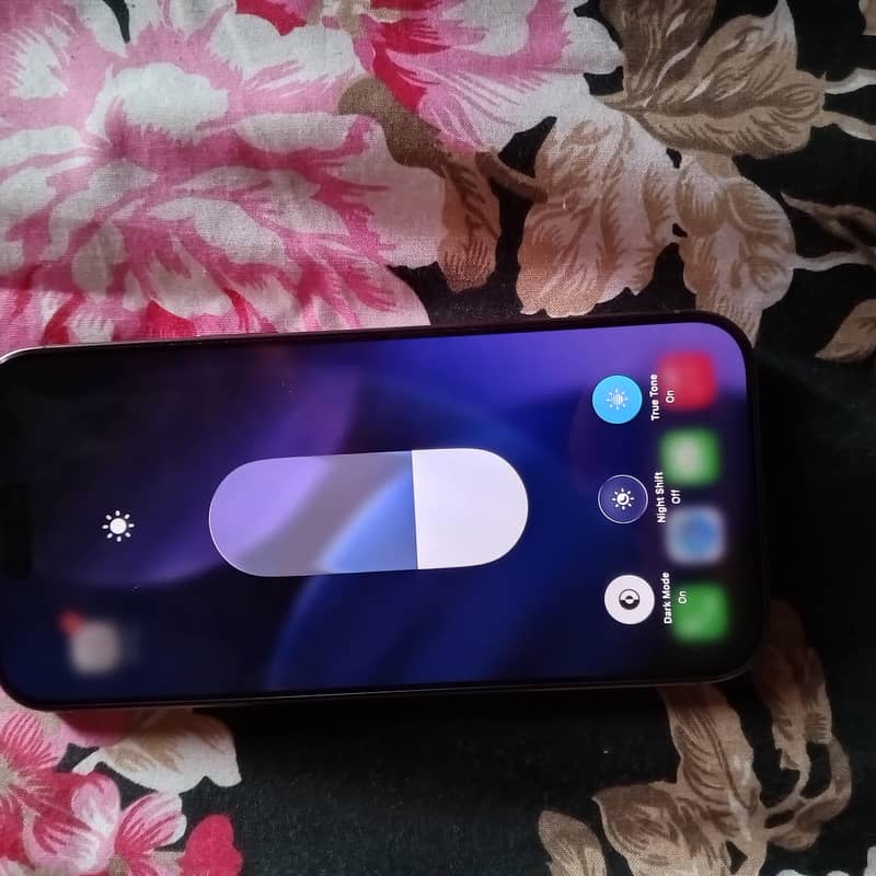 Apple iPhone 16 Pro Max 8