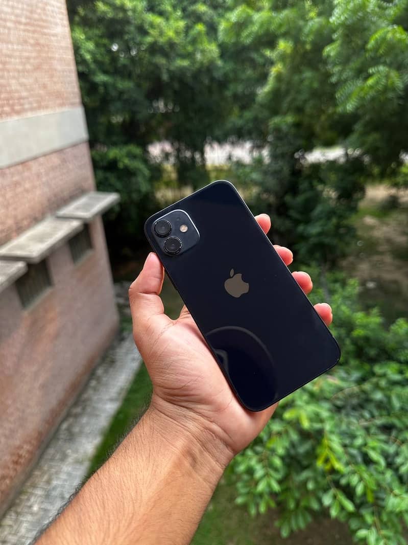 Apple iPhone 12 5