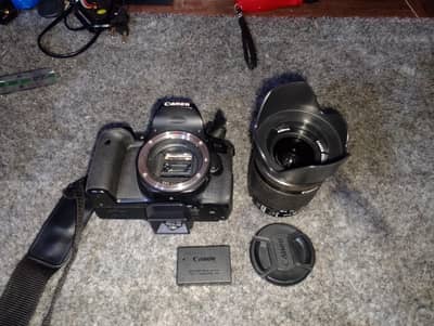Cannon 750d with 18-55mm stm kit lens and all accessories