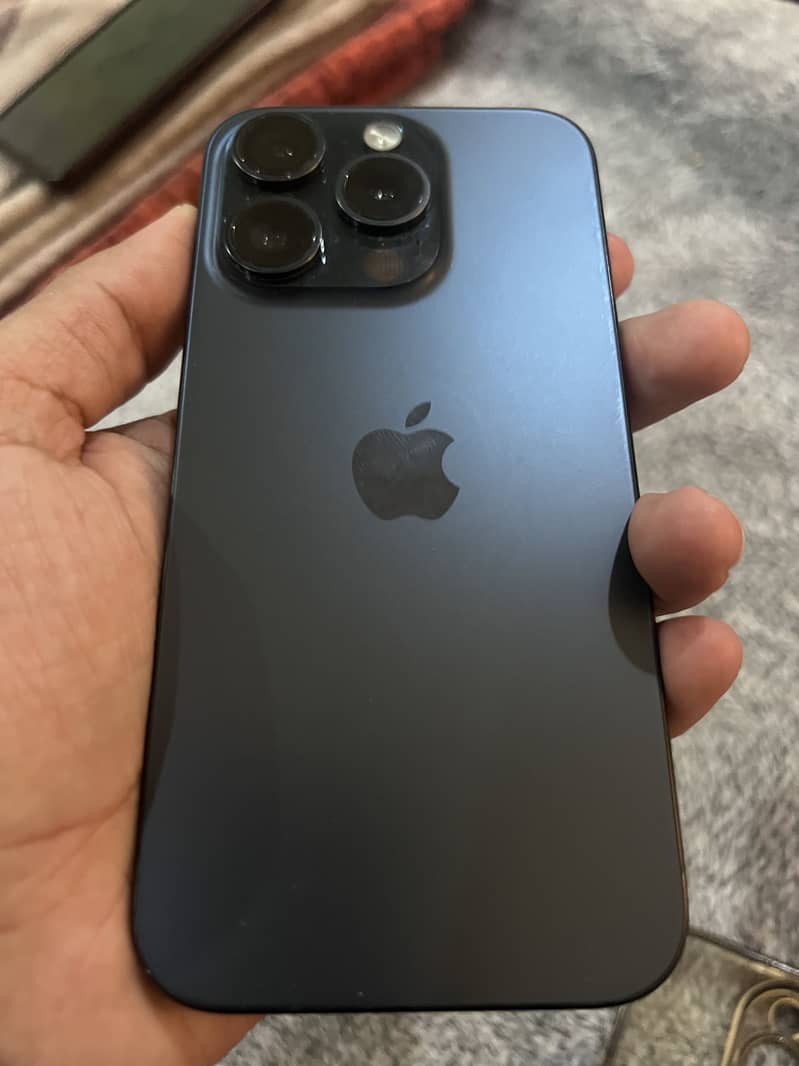Apple iPhone 15 Pro 2