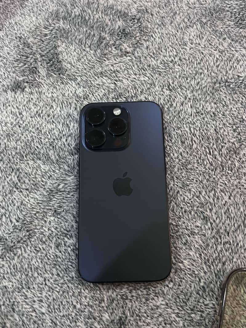 Apple iPhone 15 Pro 4