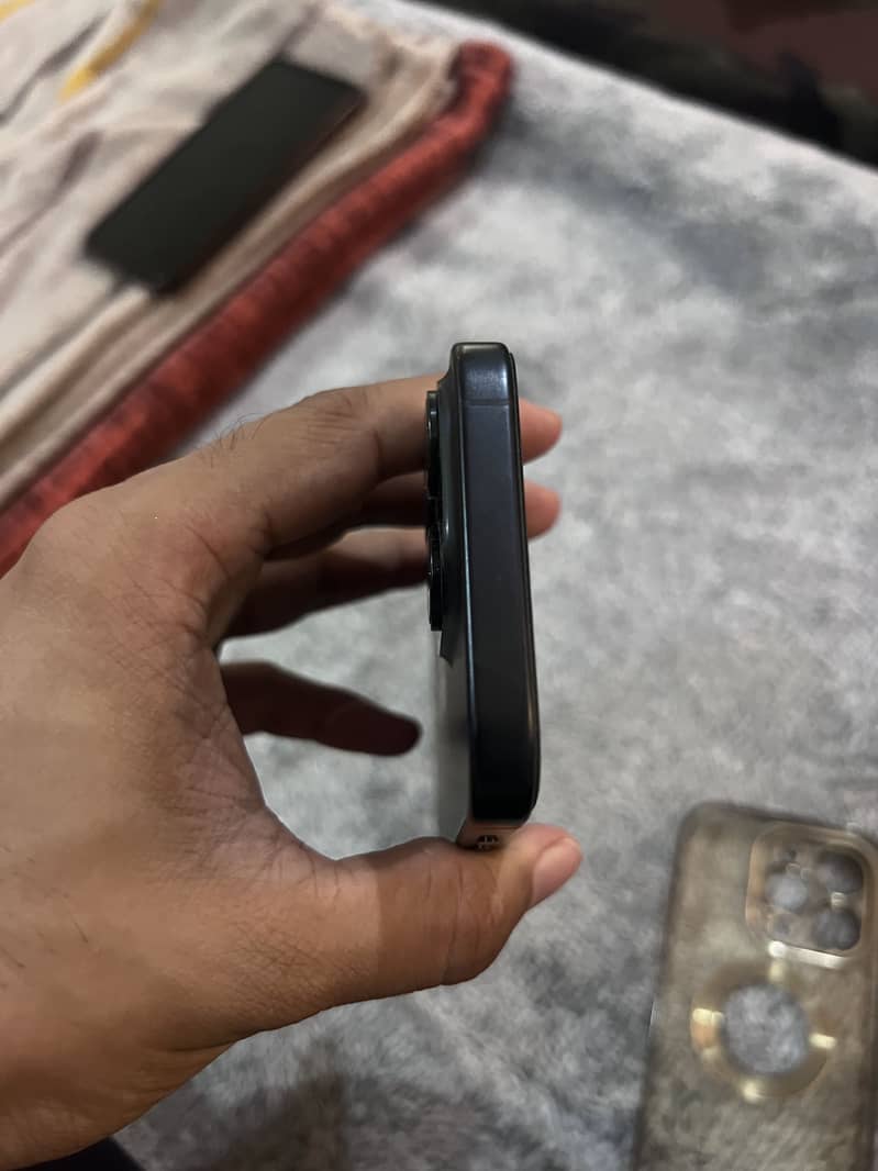 Apple iPhone 15 Pro 7