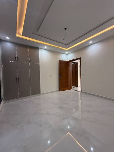 1 Kanal Brand New Upper Portion For Rent In Punjab Society Please 2