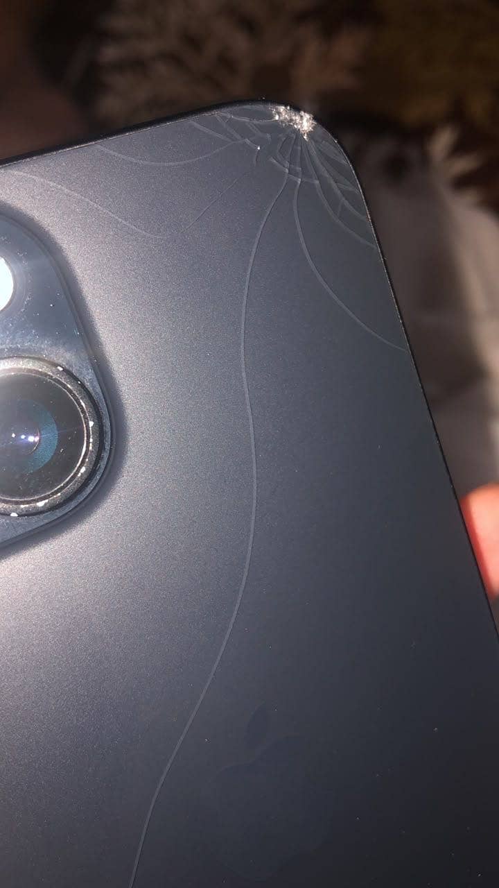 Apple iPhone 15 4