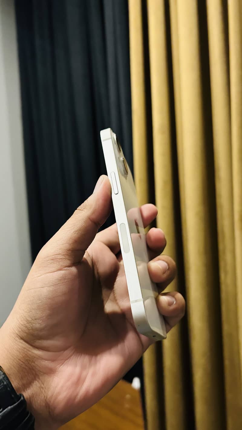 Apple iPhone 13 3
