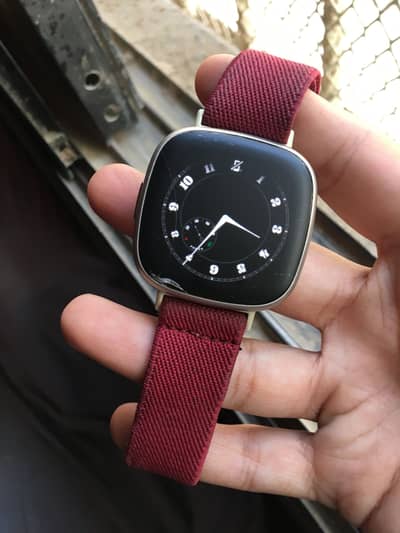 Google Fitbit versa 4 smart watch