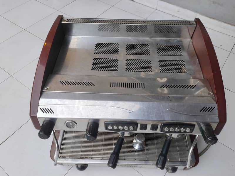Coffee Machine + Grinder 9