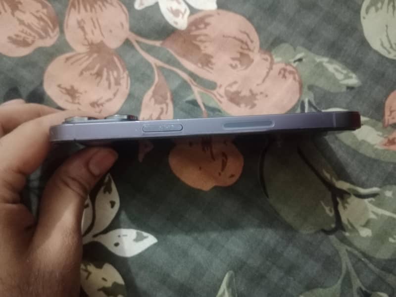 Apple iPhone 14 Pro 1