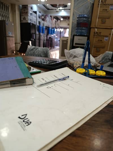 required accountant for electronics showroom.